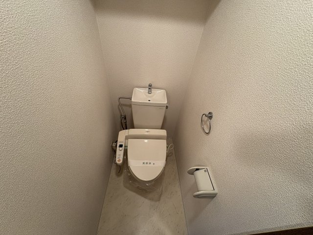 トイレ　落ち着いたトイレです