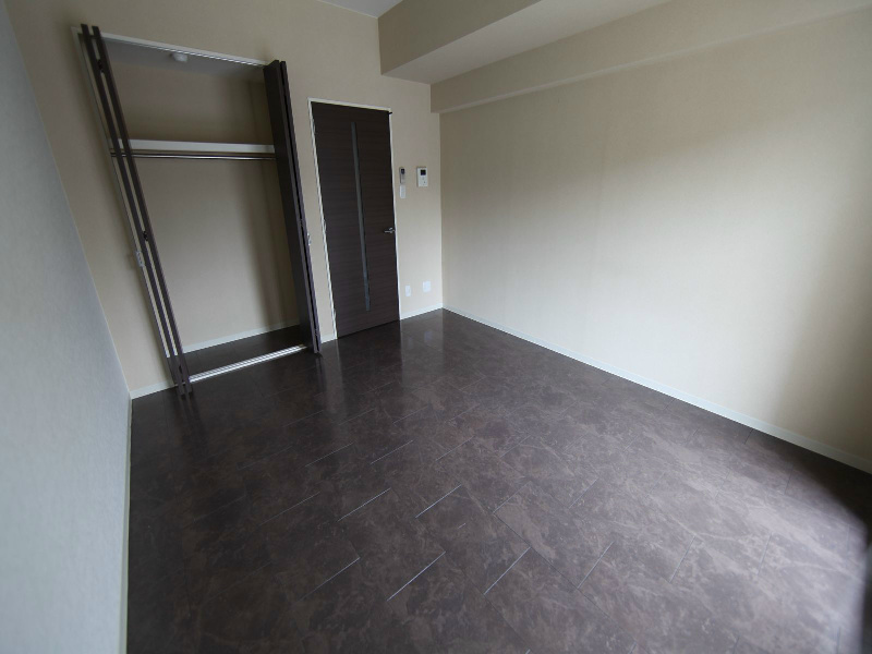 居室・リビング　洋室8帖　クローゼット付（収納充実してます）