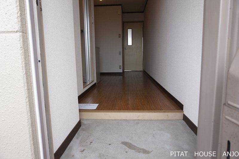 玄関　参考写真３０２