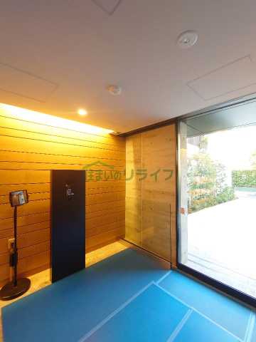 エントランス　リライフ下北沢店