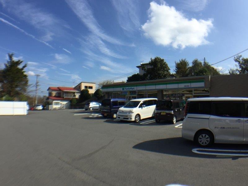 コンビニ　ファミリーマート伊東川奈店（コンビニ）まで602m