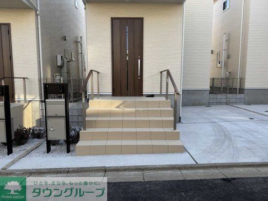 エントランス　お部屋探しはタウンハウジングへ♪