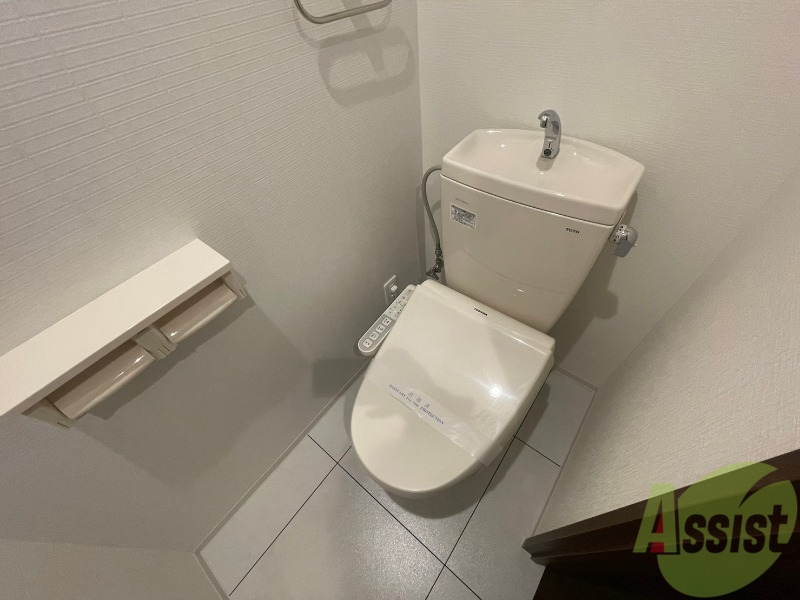 トイレ　ウォシュレット機能がついたトイレ。安心して使用できますね。