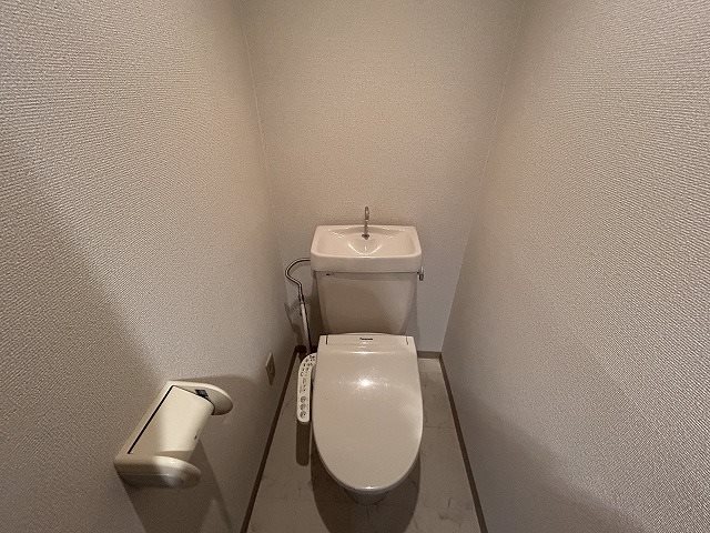 トイレ　同マンション別部屋