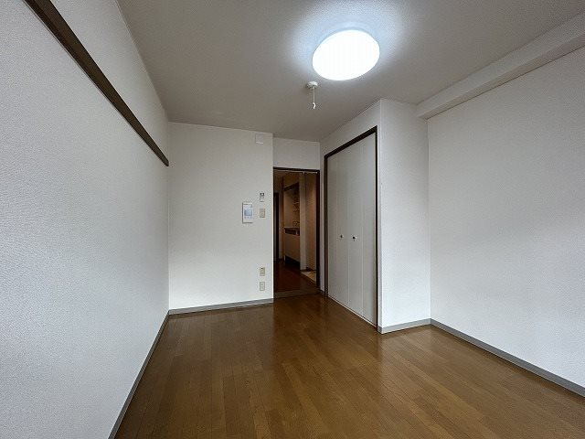 居室・リビング　同マンション別部屋