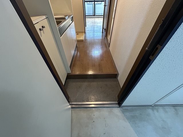 玄関　同マンション別部屋