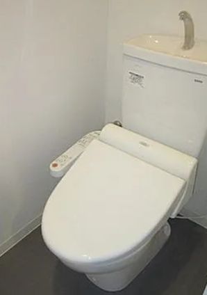 トイレ　落ち着いたトイレです