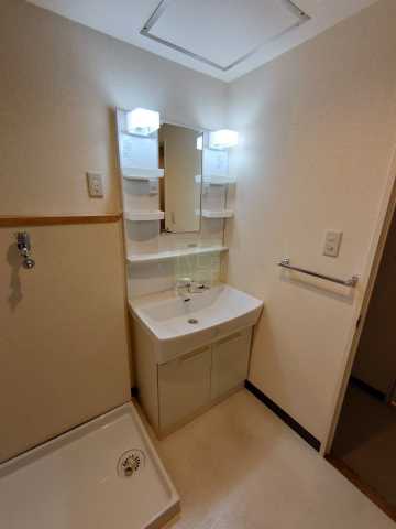 洗面設備　別部屋参考写真となります。