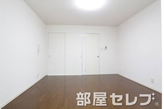 その他部屋・スペース　白をベースにしたお部屋です。