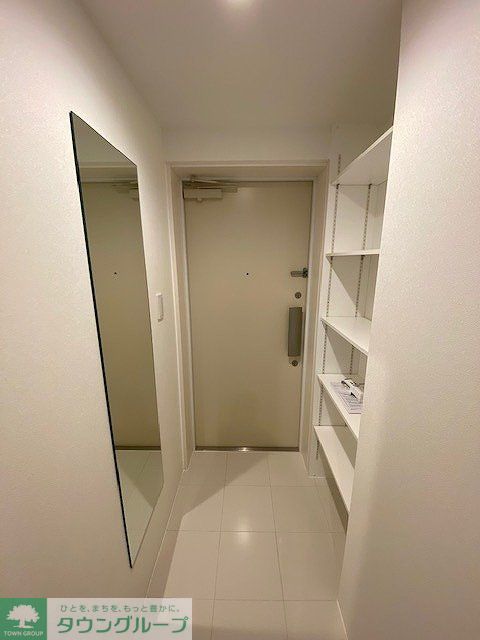玄関　※別部屋参考写真