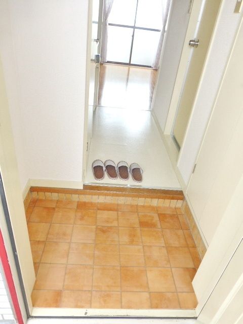 玄関　★お問い合わせはタウンハウジングまで★