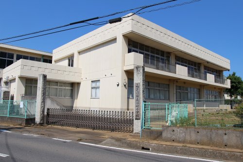 小学校　つくば市立沼崎小学校（小学校）まで2137m