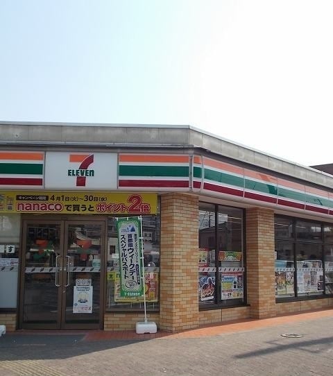 コンビニ　セブンイレブン 小作駅西口店（コンビニ）まで714m