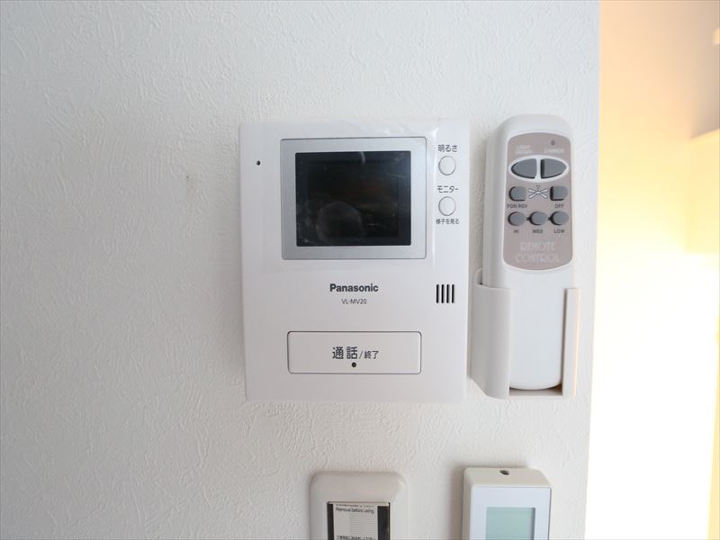 セキュリティ　TVモニター付インターホン