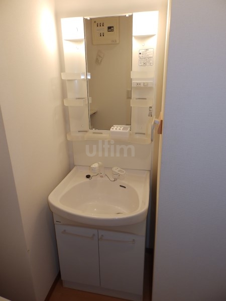 洗面設備　別の部屋の写真