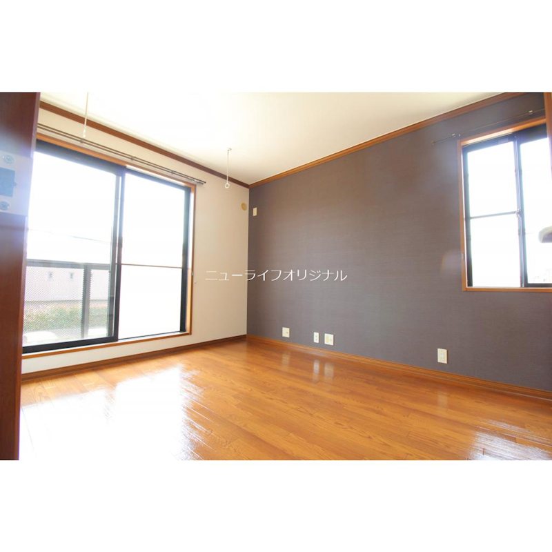 その他部屋・スペース　アクセントクロスが特徴的で洋室