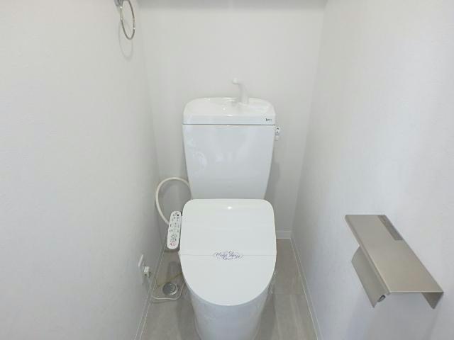 トイレ　類似別部屋写真