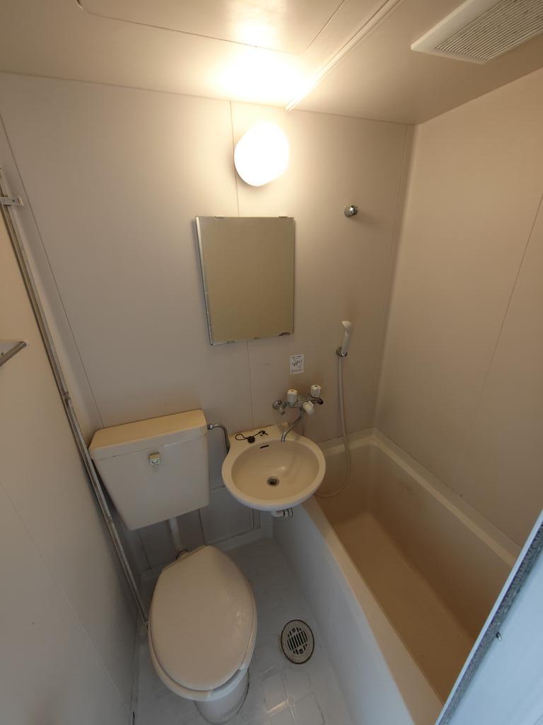 バス・シャワールーム　別部屋参考写真