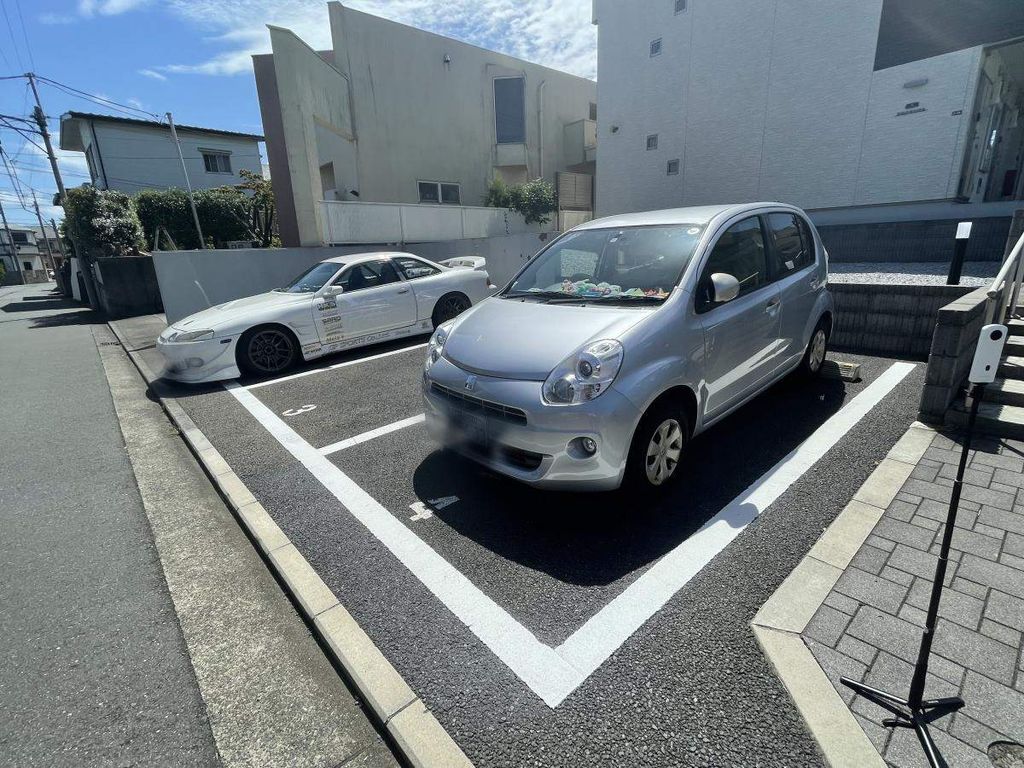 駐車場　駐車場