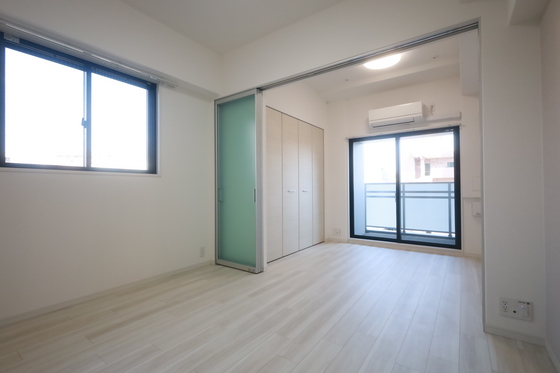 居室・リビング　※別部屋の写真です