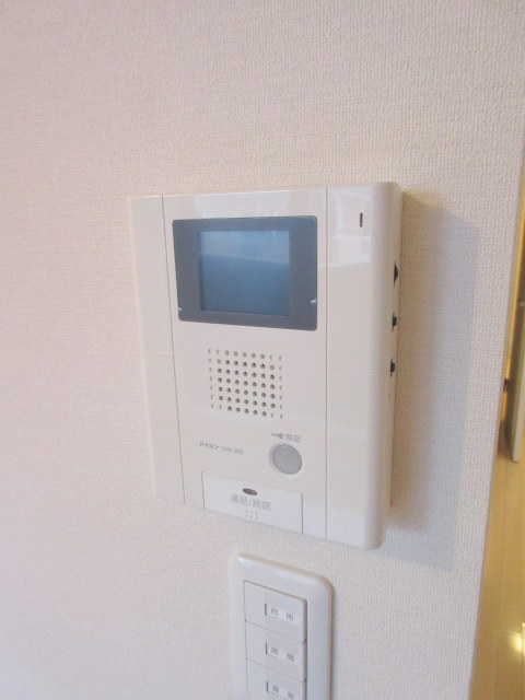 セキュリティ　安心のモニタ付インターホン