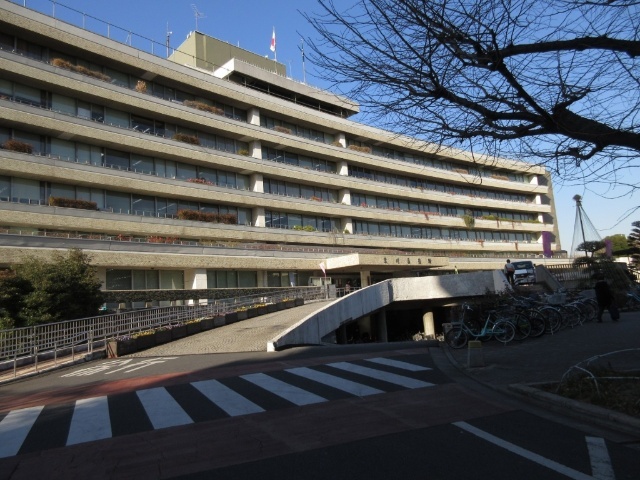 役所　荒川区役所（役所）まで904m