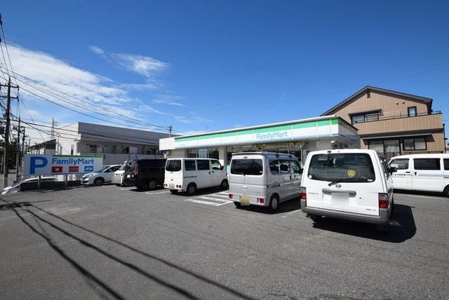 コンビニ　ファミリーマートさいたま指扇店（コンビニ）まで134m