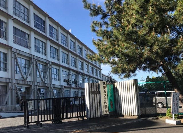 小学校　大津市立富士見小学校（小学校）まで740m