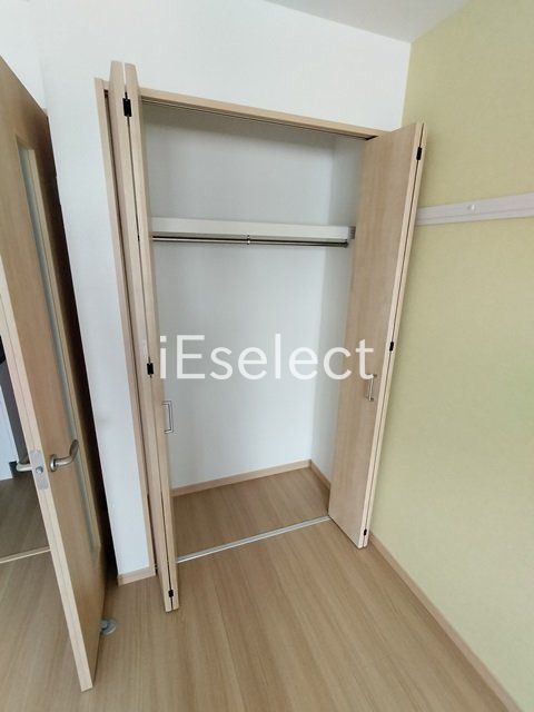 収納　長いコートもかけられるクローゼット