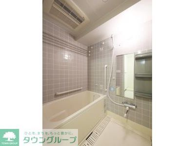 バス・シャワールーム　お問合せは(株)タウンハウジングレジデンス事業部　赤坂店・…