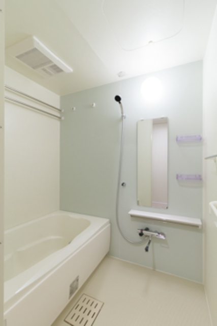 バス・シャワールーム　※写真は同タイプ住戸です。