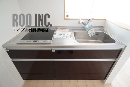 キッチン　写真は反転のお部屋です