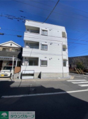 建物外観　駐車場