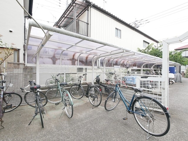 その他共有部分　屋根付駐輪場