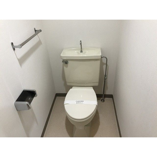 トイレ　※別部屋参考写真