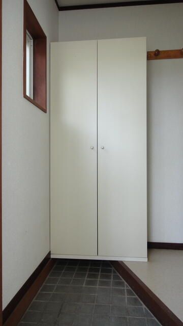 ホームユニバース泉崎Iの玄関写真