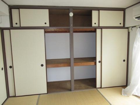 収納　押入（開）