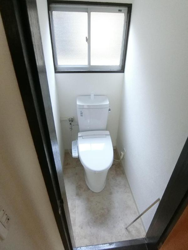 寿マンションのトイレ写真