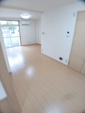 居室・リビング　使いやすい居間です