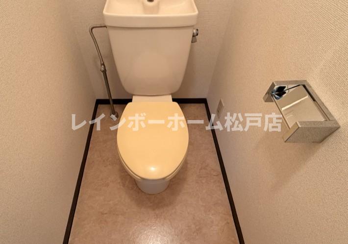トイレ　落ち着いたトイレです