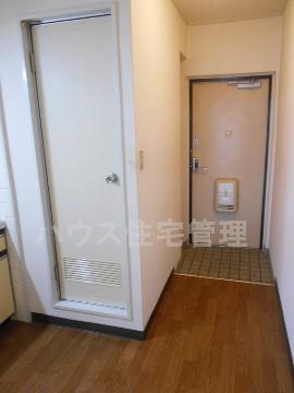 ＪＲ東海道本線 摂津富田駅 徒歩12分 3階建 築39年の居間写真