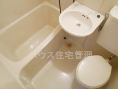 ＪＲ東海道本線 摂津富田駅 徒歩12分 3階建 築39年の風呂写真