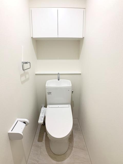 都営大江戸線 月島駅 徒歩3分 10階建 築6年のトイレ写真
