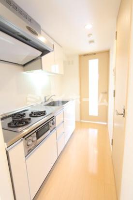 キッチン　同建物内、別のお部屋の参考写真になります。