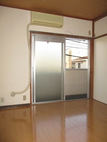 荻原ビルの居間写真