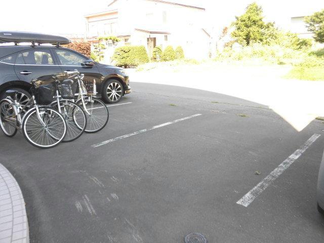 駐車場　駐車場