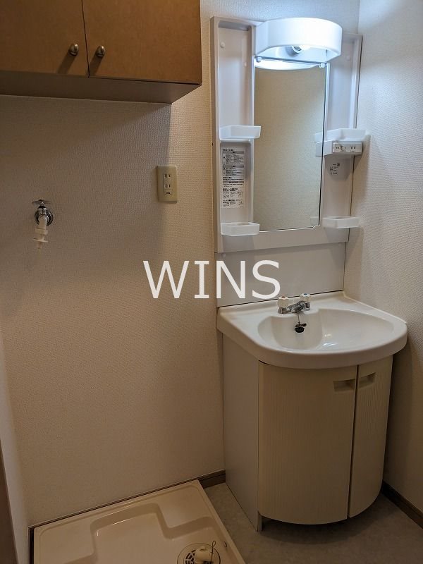 洗面設備　別部屋参考写真です