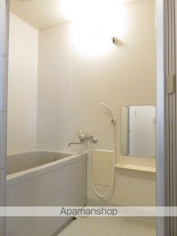 ＪＲ東海道本線 岐阜駅 バス乗車時間：17分 最寄りバス停で下車 徒歩5分 2階建 築32年の風呂写真