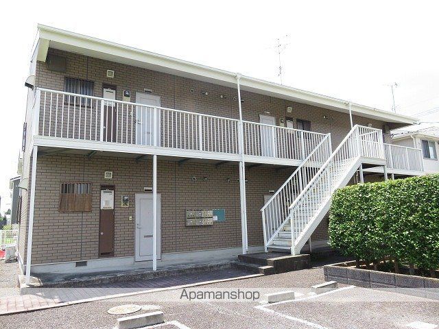ＪＲ東海道本線 岐阜駅 バス乗車時間：17分 最寄りバス停で下車 徒歩5分 築32年