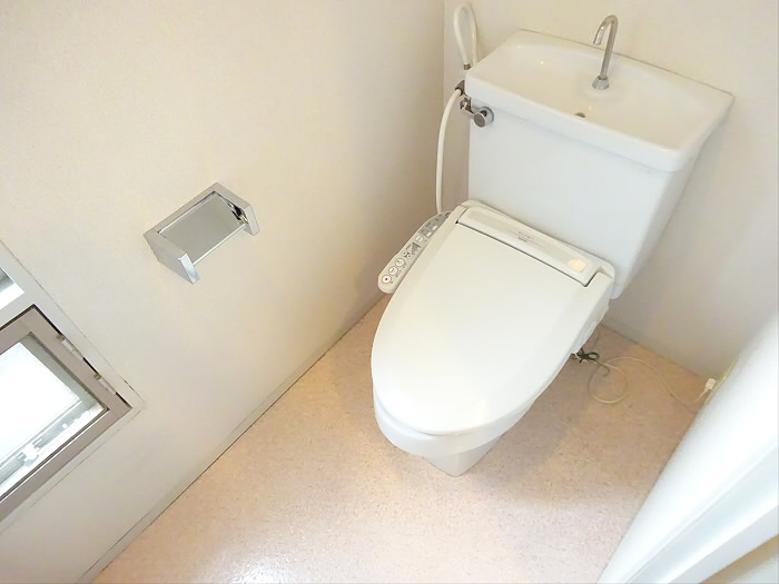 トイレ　トイレもきれいです
